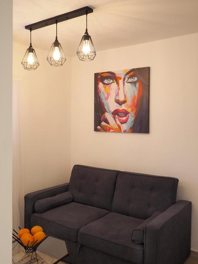 Studio Ariana And Patio Bat Yam Exterior foto